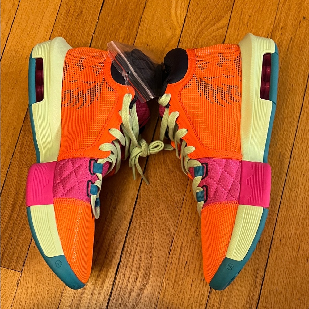 Nike' Orange and Pink Sneakers - Picture 5 of 14